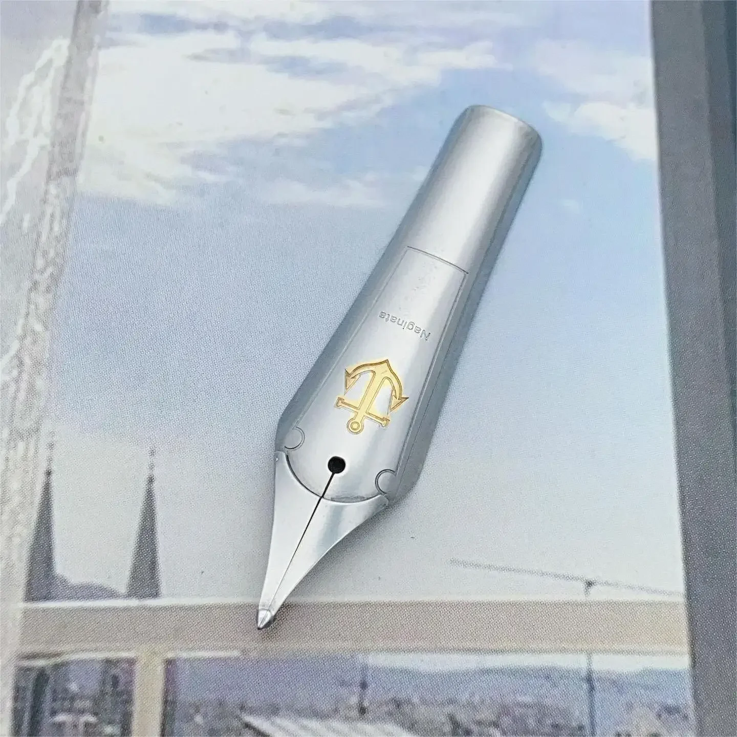 

Новая креативная округлая полированная толстая перьевая ручка 1,6 мм, 2,0 мм, 30, мм, двухслойное перо с длинным лезвием, двухцветное перо для школьной практики