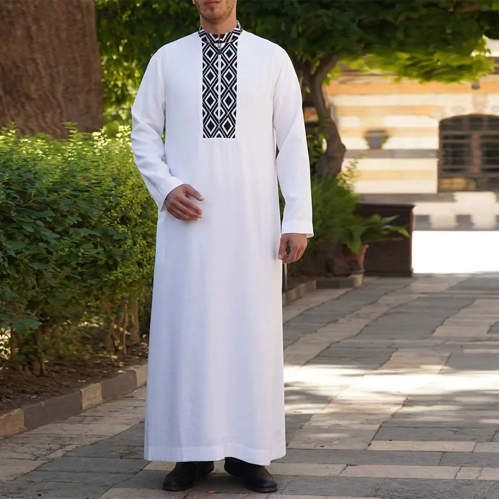 2022 New Arab Middle East Ramadan Clothing Long Sleeve Simple Solid Color Men Robes Muslim Ropas De Hombre árabe
