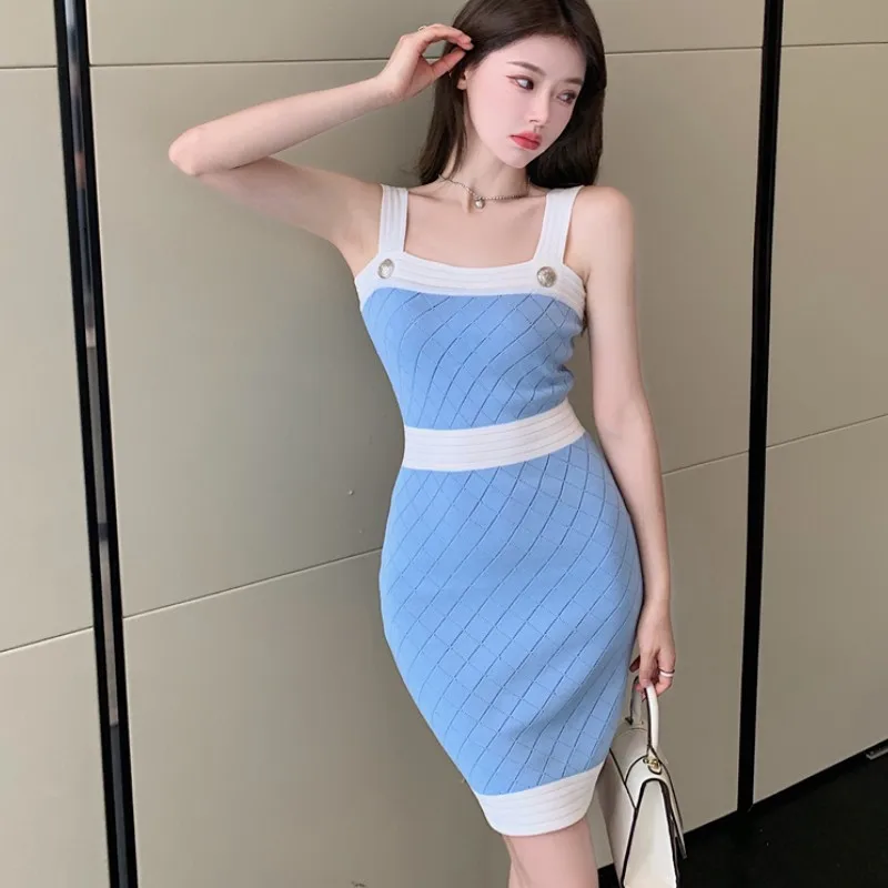 Женское винтажное трикотажное платье-футляр в клетку офисное облегающее