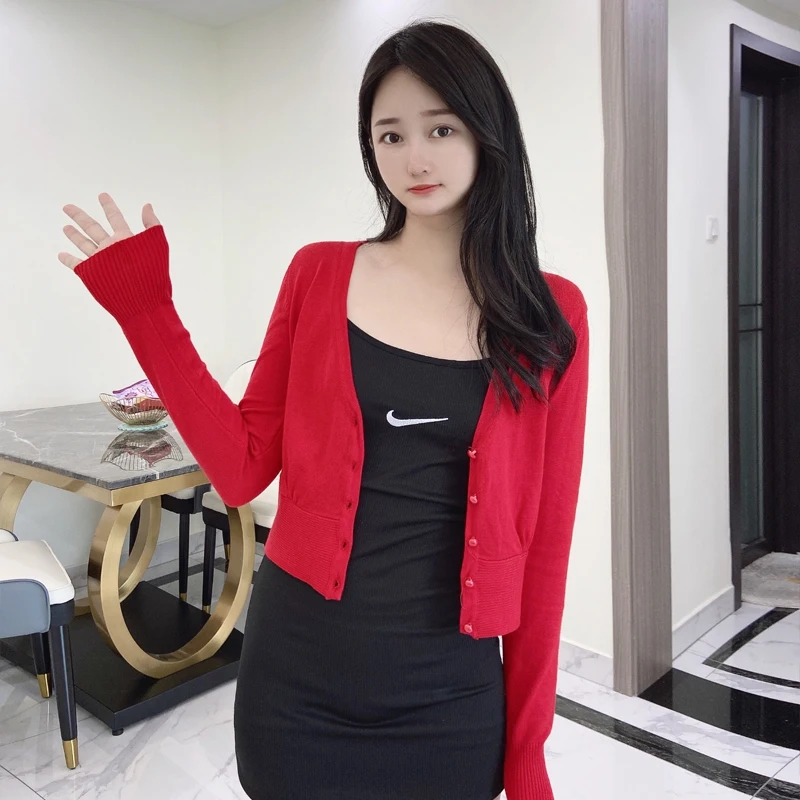 Женский кардиган на пуговицах с V-образным вырезом цвет в ассортименте