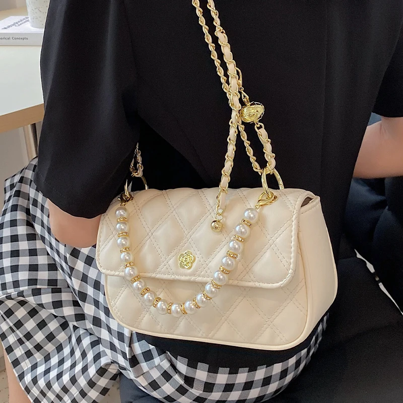 

Chain mesengers bag Lingge Gexuang Xiaobuka mini backpack simple backpack Chain retro small bag French texture messenger bag