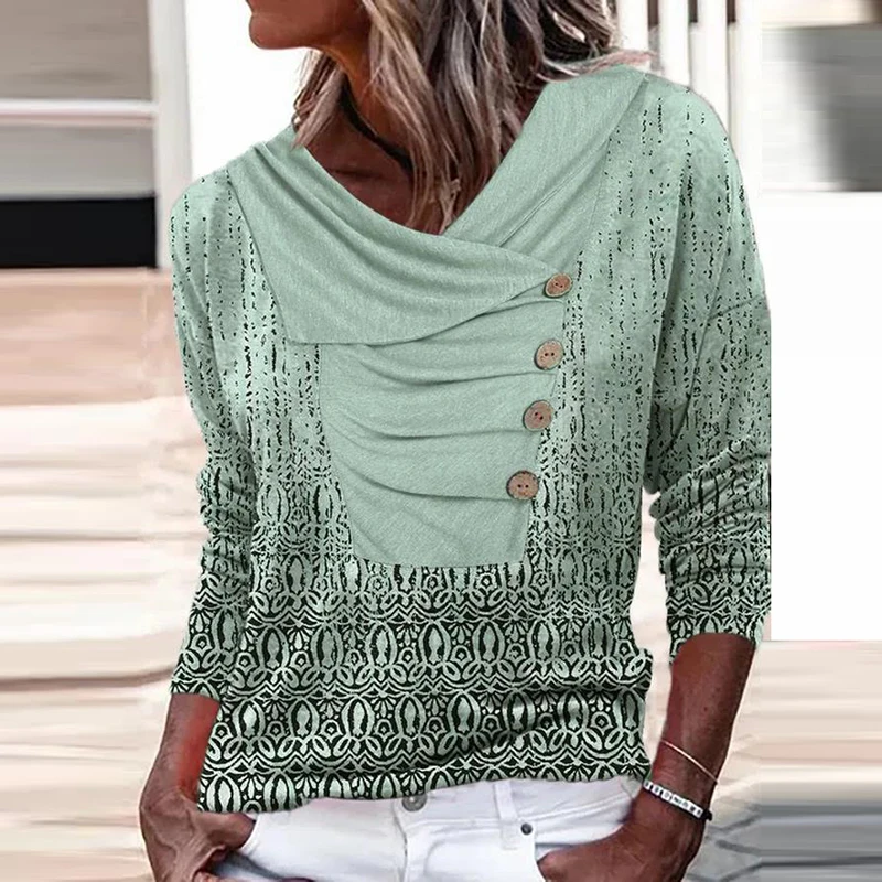 

Женская блузка с винтажным принтом и V-образным вырезом