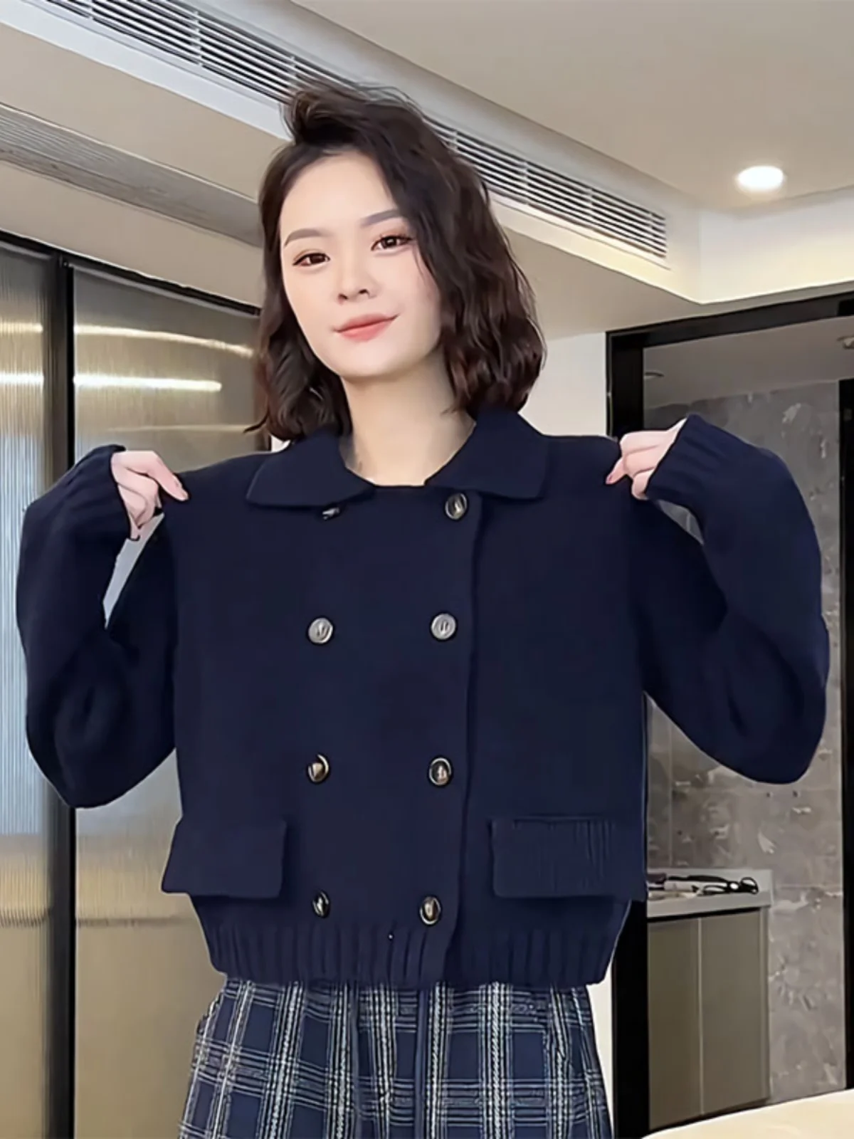 Plus Size French sle High end 2024 Autumn Dark Blue Lapel Short Knit Gentle Temperament High Sense Top Women