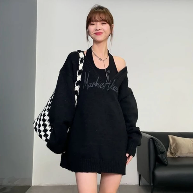 

V-neck mid-length style sweater knitted sweater high street design hot girl loose ins hanging neck small suspender two-piece set