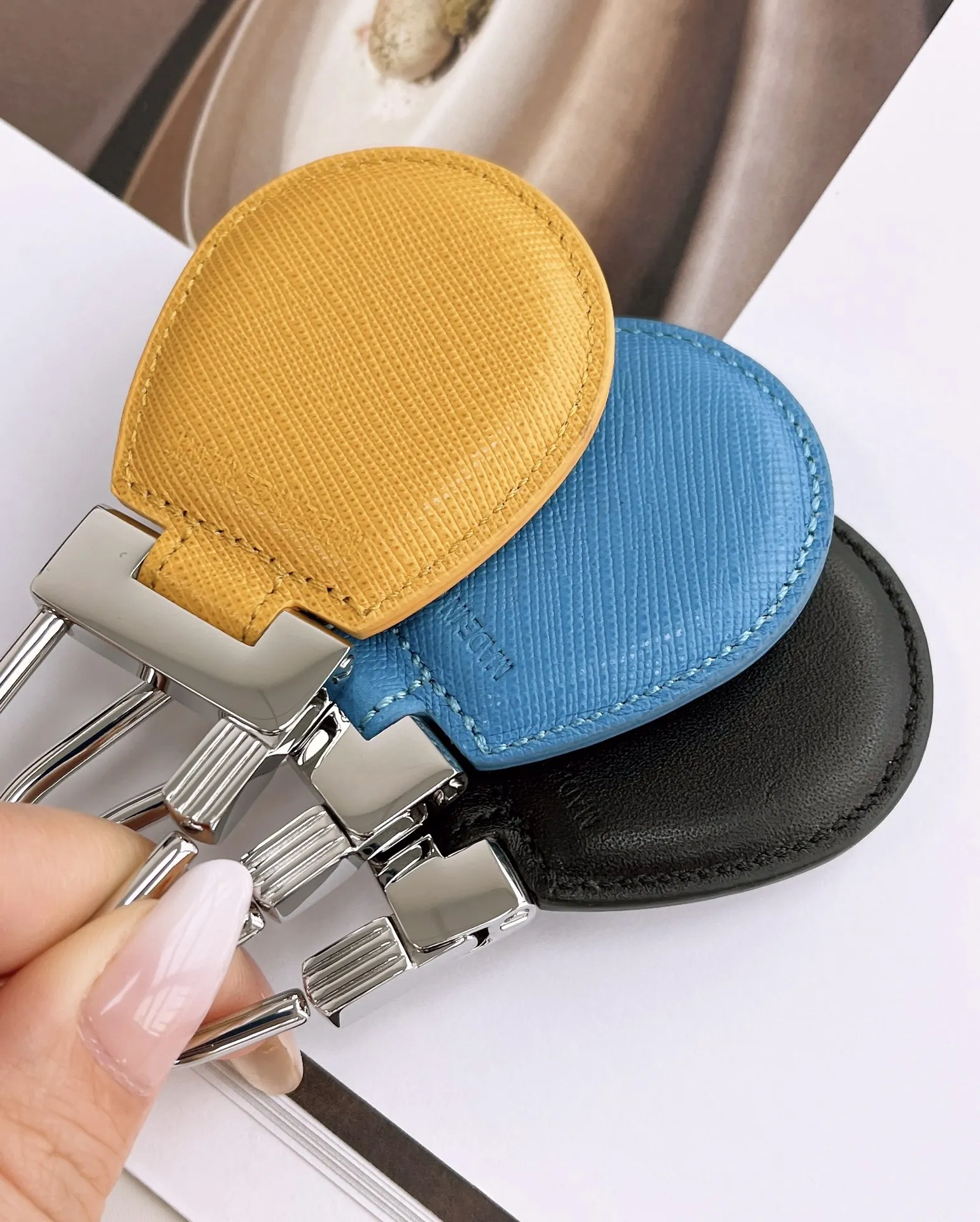 

New Car Key Cover for Keychain Monte Button Premium Key Case