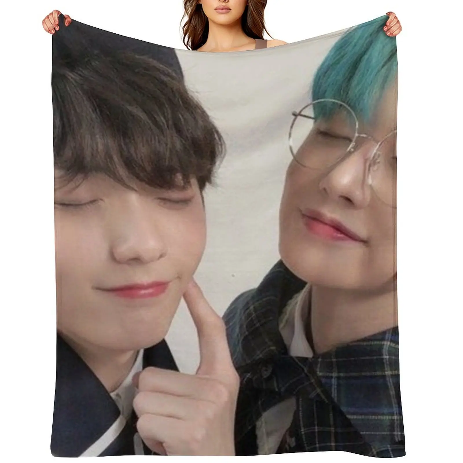Фото Одеяло TXT Soobin & Yeonjun, модное одеяло для дивана, среда, походные одеяла №2