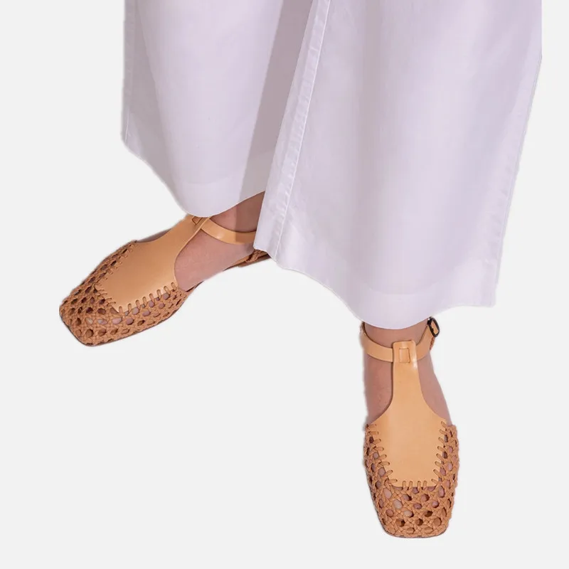 HEREU 2022 Summer New Niche French Retro Hollow Flat Bottom T-strap Genuine Leather Hand-woven Designer Woman Sandals