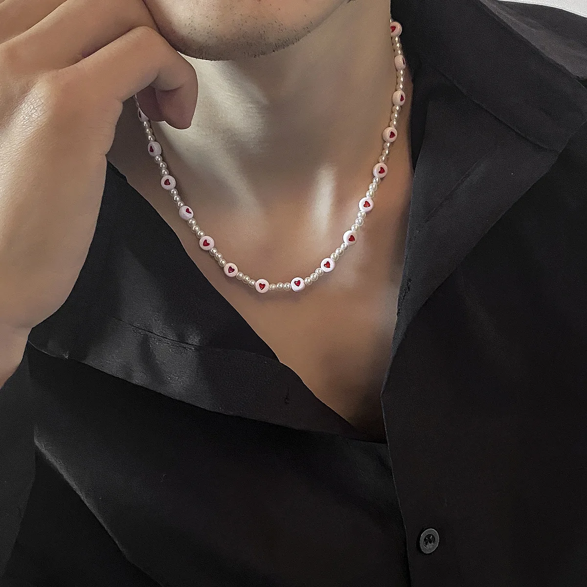 

Fashion Men's Imitation Pearl Personality Red Love Necklace Creative Temperament Versatile Splicing Beaded Necklace jewelry