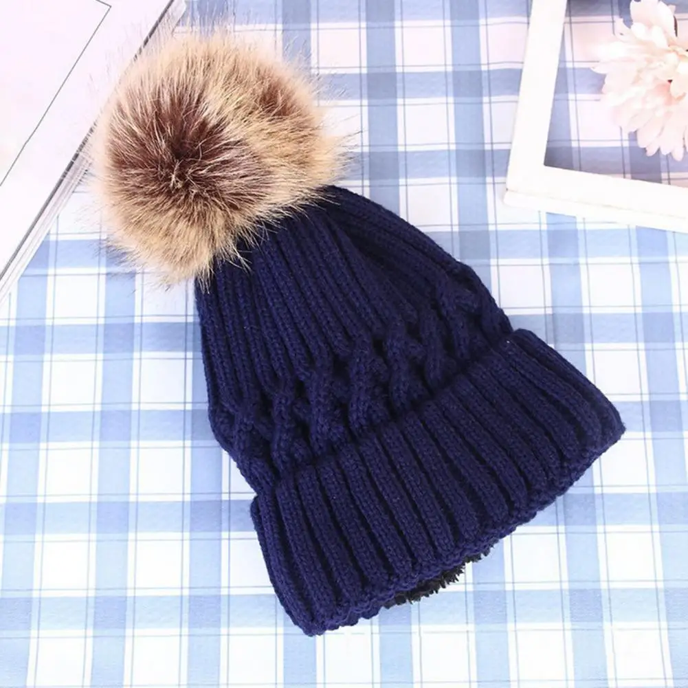

Popular Knitted Beanies Comfortable Touch Headwear Knitted Beanies Hat Winter Outdoor Ladies Wool Cap