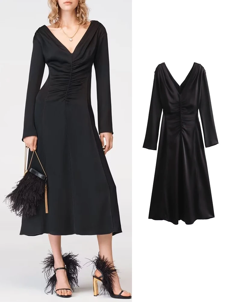 

Платье-миди черное с V-образным вырезом и длинным рукавом