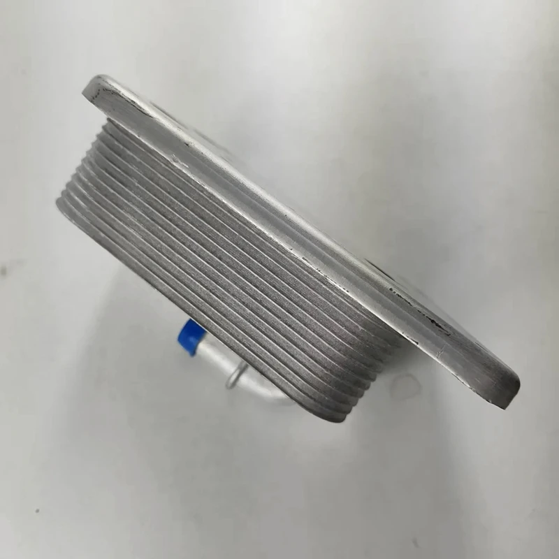 Охладитель Оли двигателя для Jeep Cherokee KJ 2006-2007 2.8Crd 68020552AA 6802-0552-AA