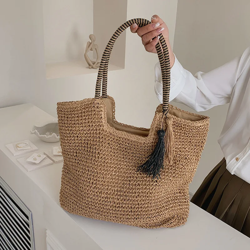 

2022 Vintage Summer Beach Tassel Handbags Fashion Women Shoulder Bags Purses