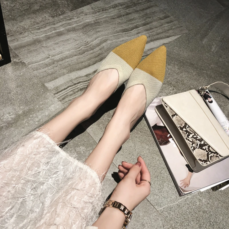 

Large Slippers for Women 2023 New Fashion Colored Pointed V-Mouth Soft Sole Breathable External Slippers for Women