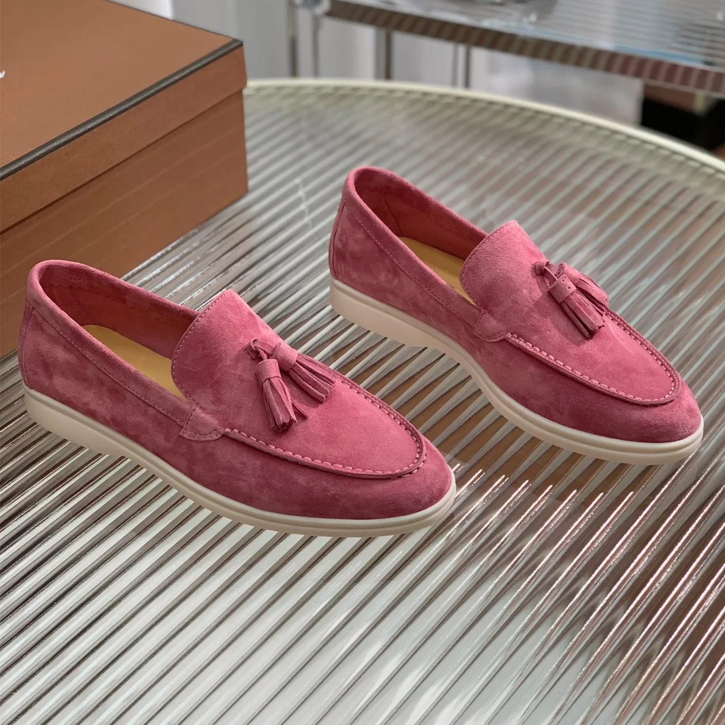 

Высококачественные замшевые лоферы 2023, летняя новая прогулочная обувь, женская повседневная обувь на плоской подошве, блестящая обувь