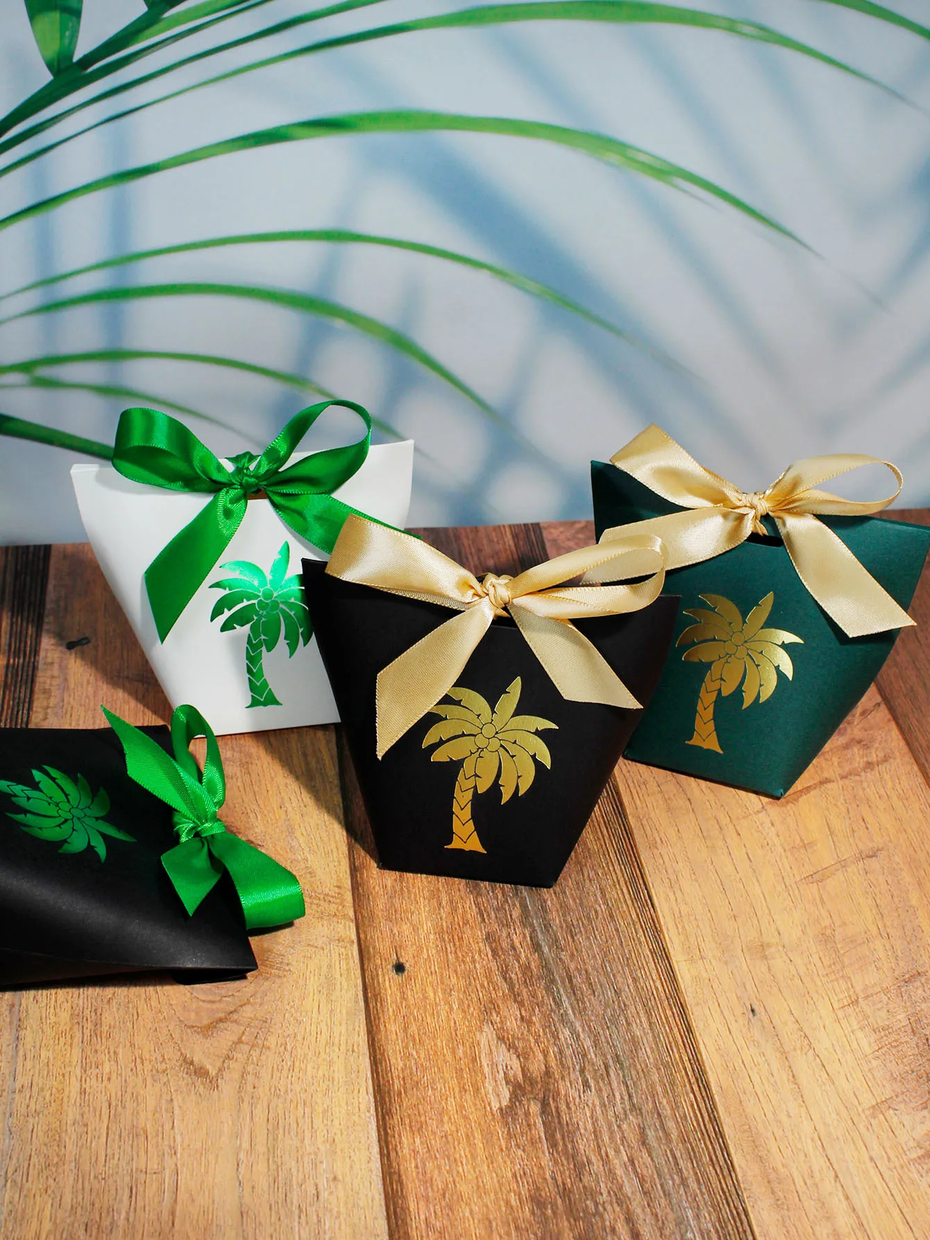 Подарочная коробка с дизайном пальмы идеально подходит для дня Саудовской