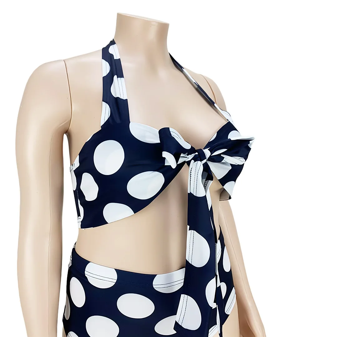 Рисунок 6 - Женский купальник-бикини в горошек