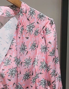 

2023 Spring and Summer V-neck Drawstring Pleated Printed T-shirt Tie Short Top Women