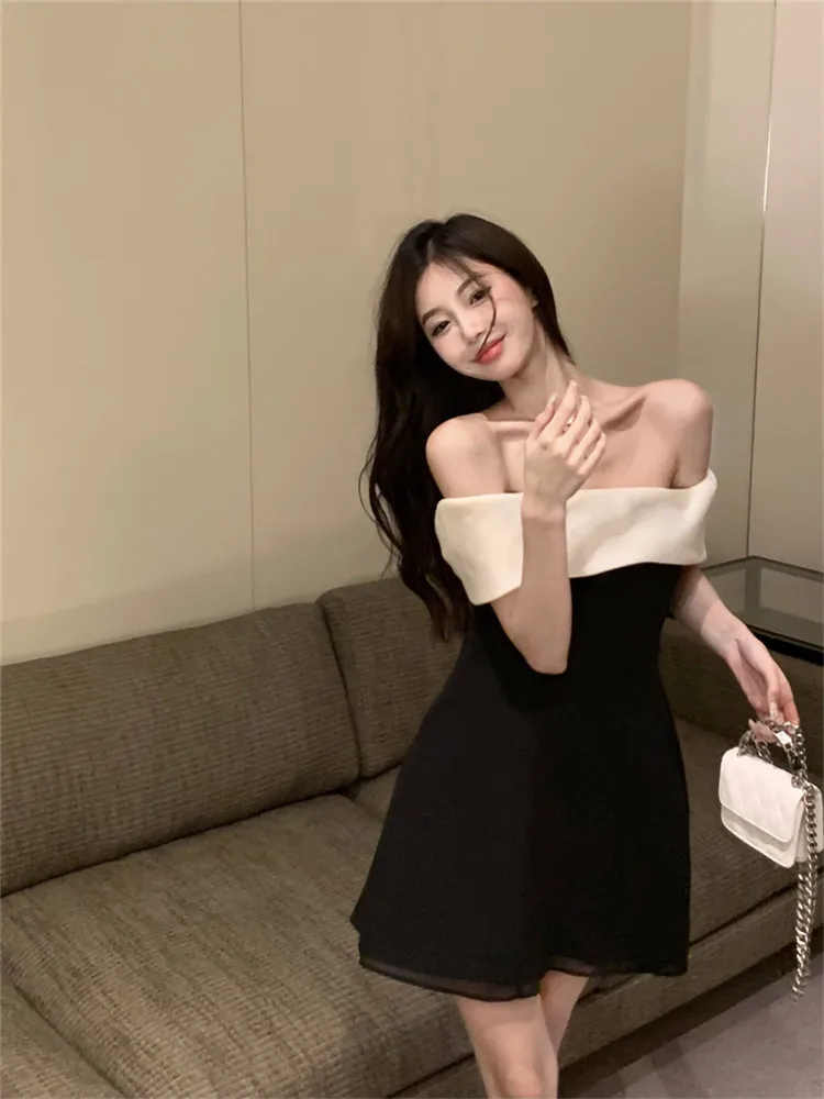 

Sexy Slash Neck Backless Little Black Dress Rose Off Shoulder Sleeveless A Line Mini Party Dress Summer Chic Strapless Dress