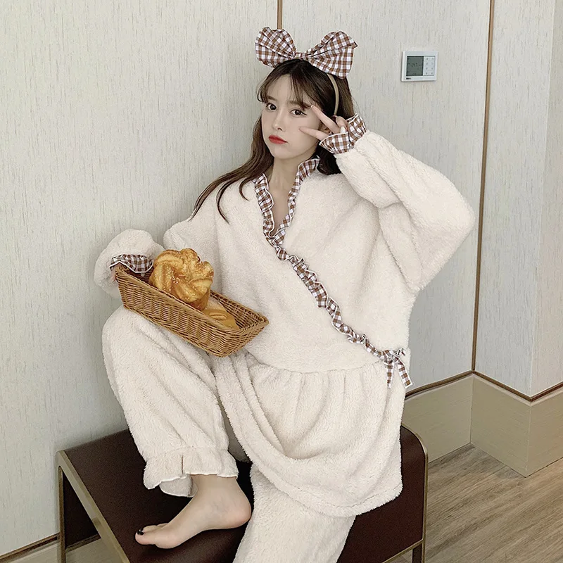 

Winter Thick Coral Fleece Girl Pullover Pajamas Warm Two-piece Plush Cute Student Home Clothing Outside Women Pajama Set