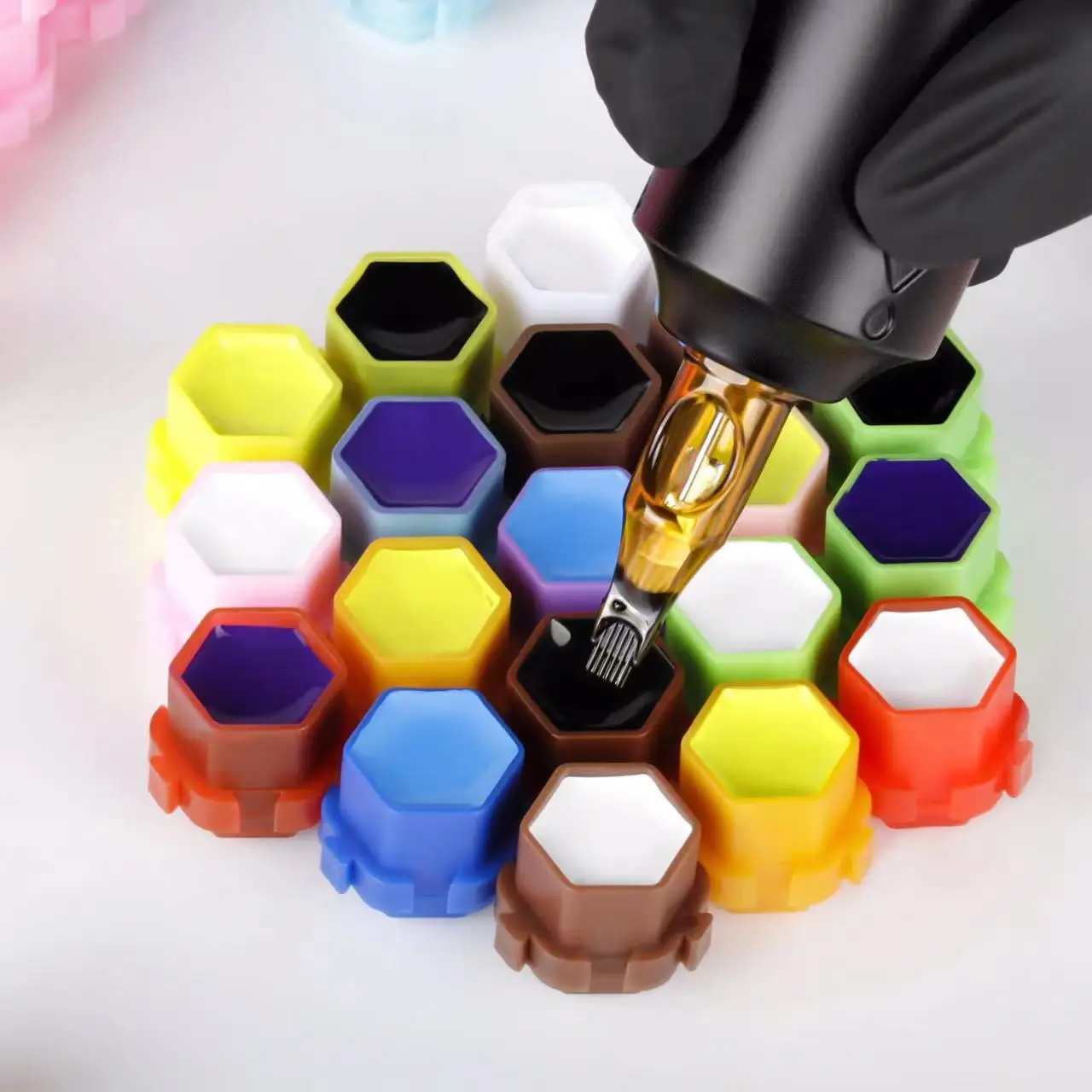 

50Pcs Colorful Tattoo Ink Cups Honeycomb Shape Pigment Holder Cups Tattoo Ink Container Mini Permanent Makeup Tattoo Supplies