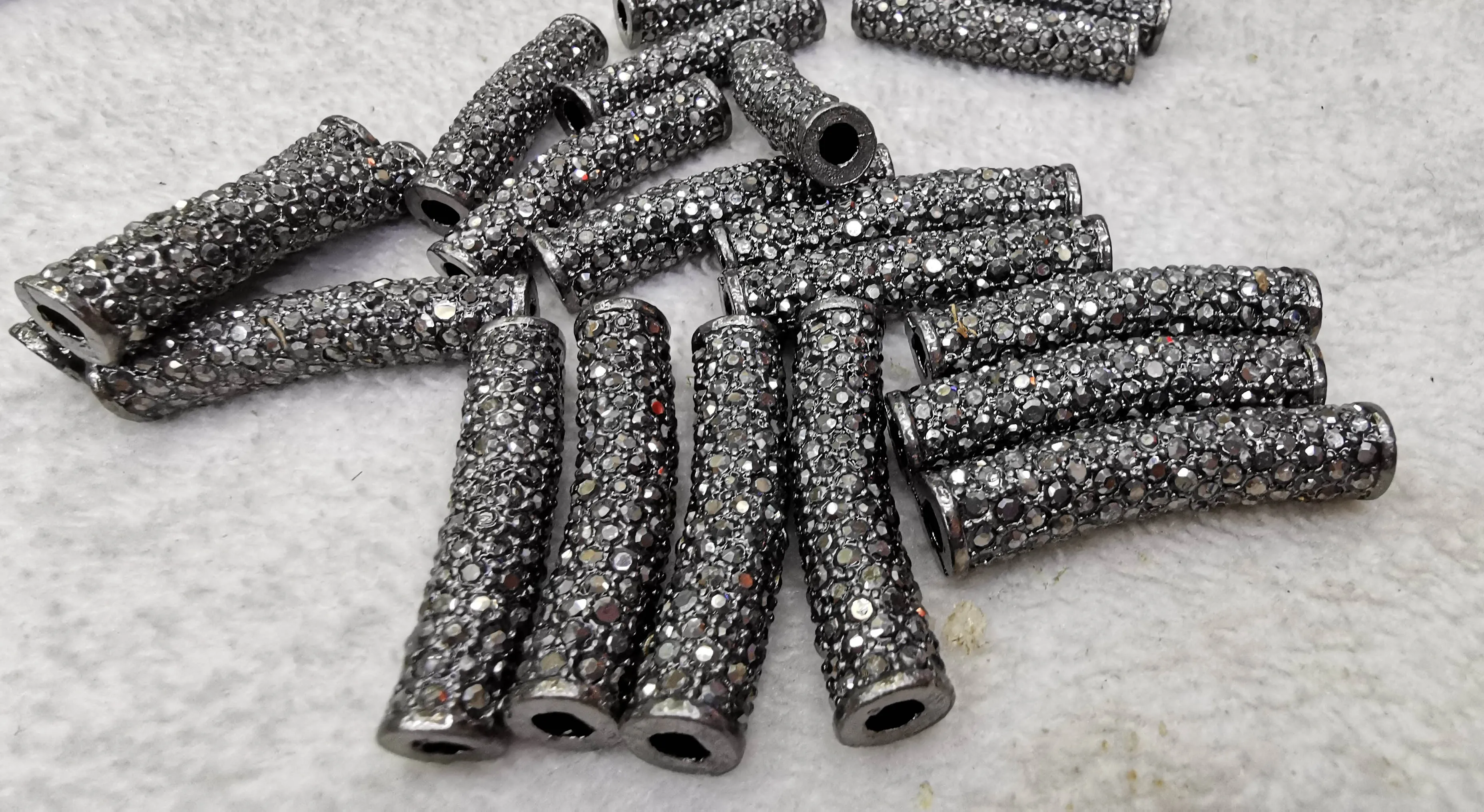 10 шт. кристаллический кубический цирконий стразы ПАВЕ трубки 38x8 мм рисовая