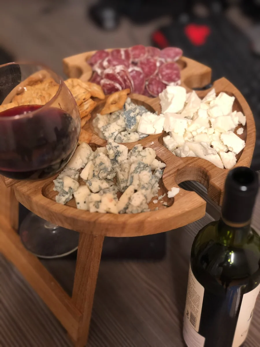 Винный столик Винница. (Столик для вина менажница из дерева дуб). Подарок Свадьба