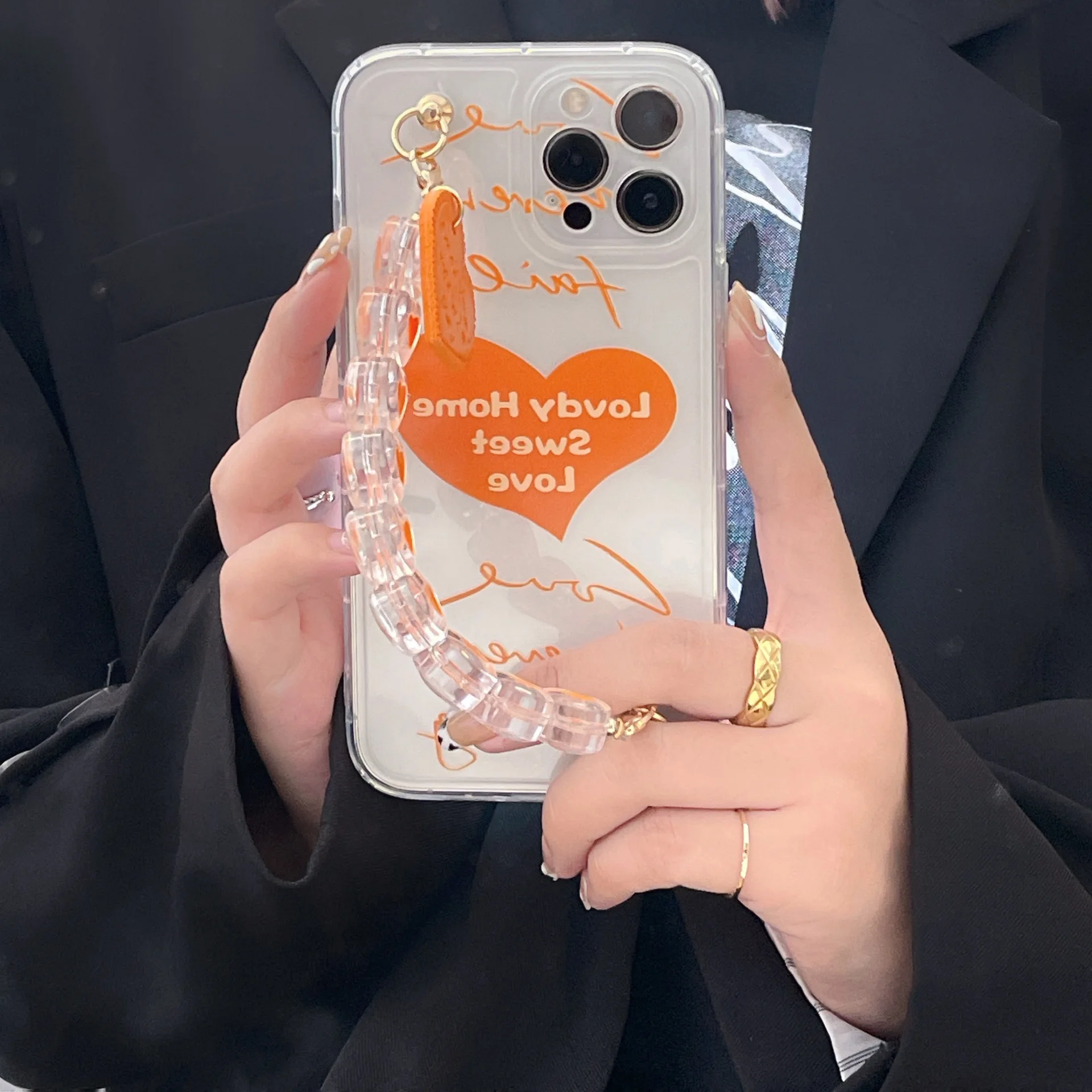 

Chain Love Heart Bracelet Phone Case For iPhone 13 12Pro 11Pro Max Cover Wrist Strap Back Cover For iphone XR X XS Max 7 8Plus