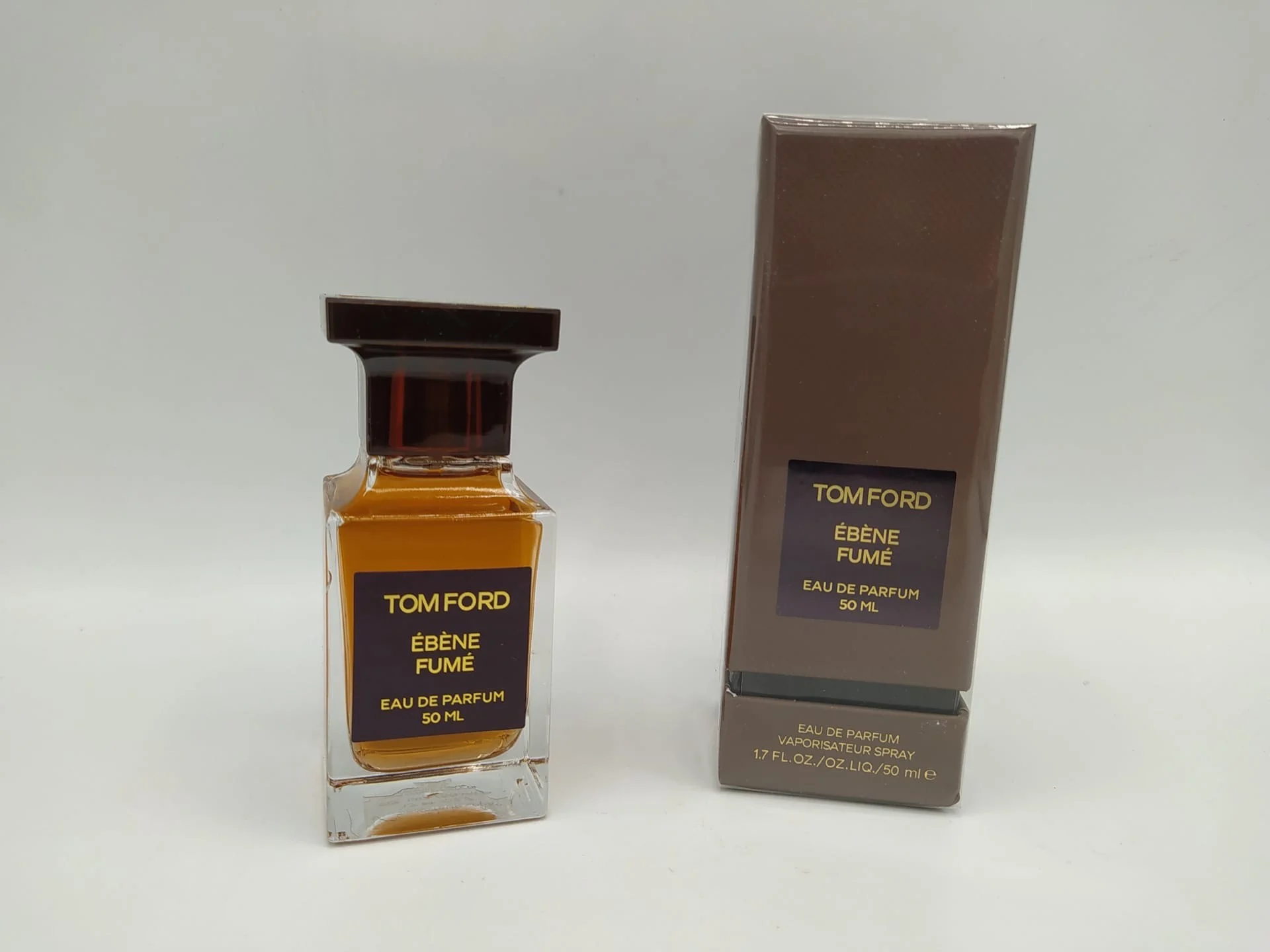 Ebene fume tom. Ébène fumé Tom Ford. Ebene fume Tom Ford драмминг. Tom Ford ebene fume Мем ебеня Феня.