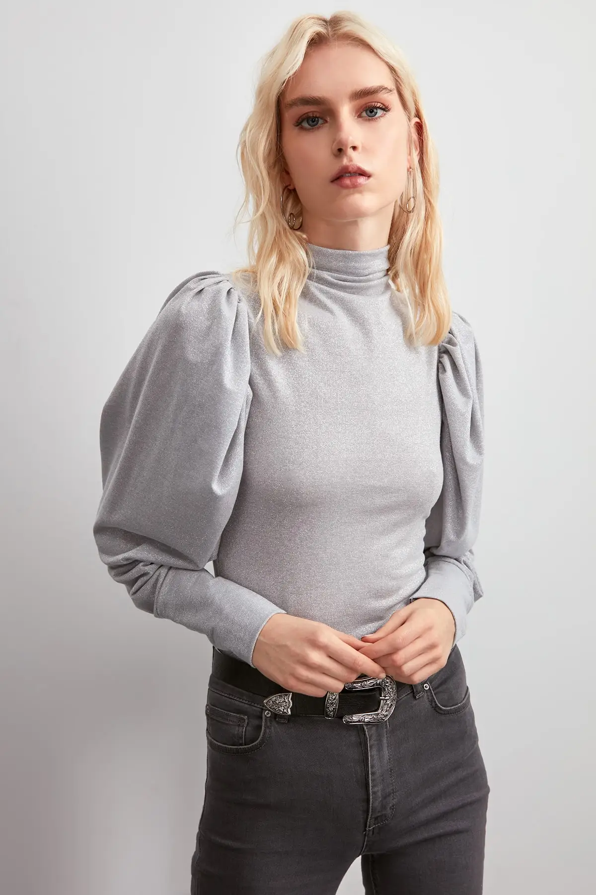 Trendyol Серебристая трикотажная блузка TWOSS20BZ0102|Блузки| |