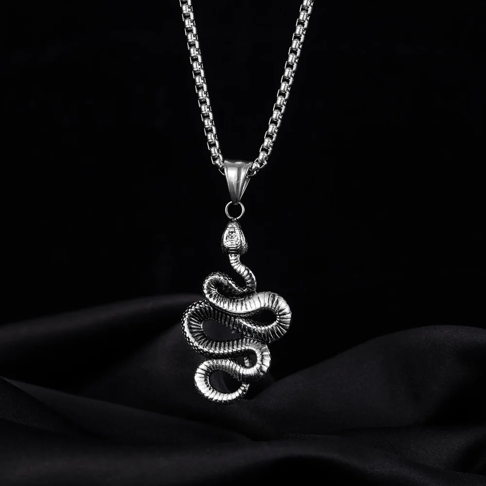 

3X550MM Chain European And American Street Hip-Hop Trendy Men'S Titanium Steel Python Pendant Necklace