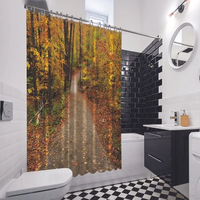 Занавеска для душа дорожка бегущая по лесным деревьям с цветными листьями в