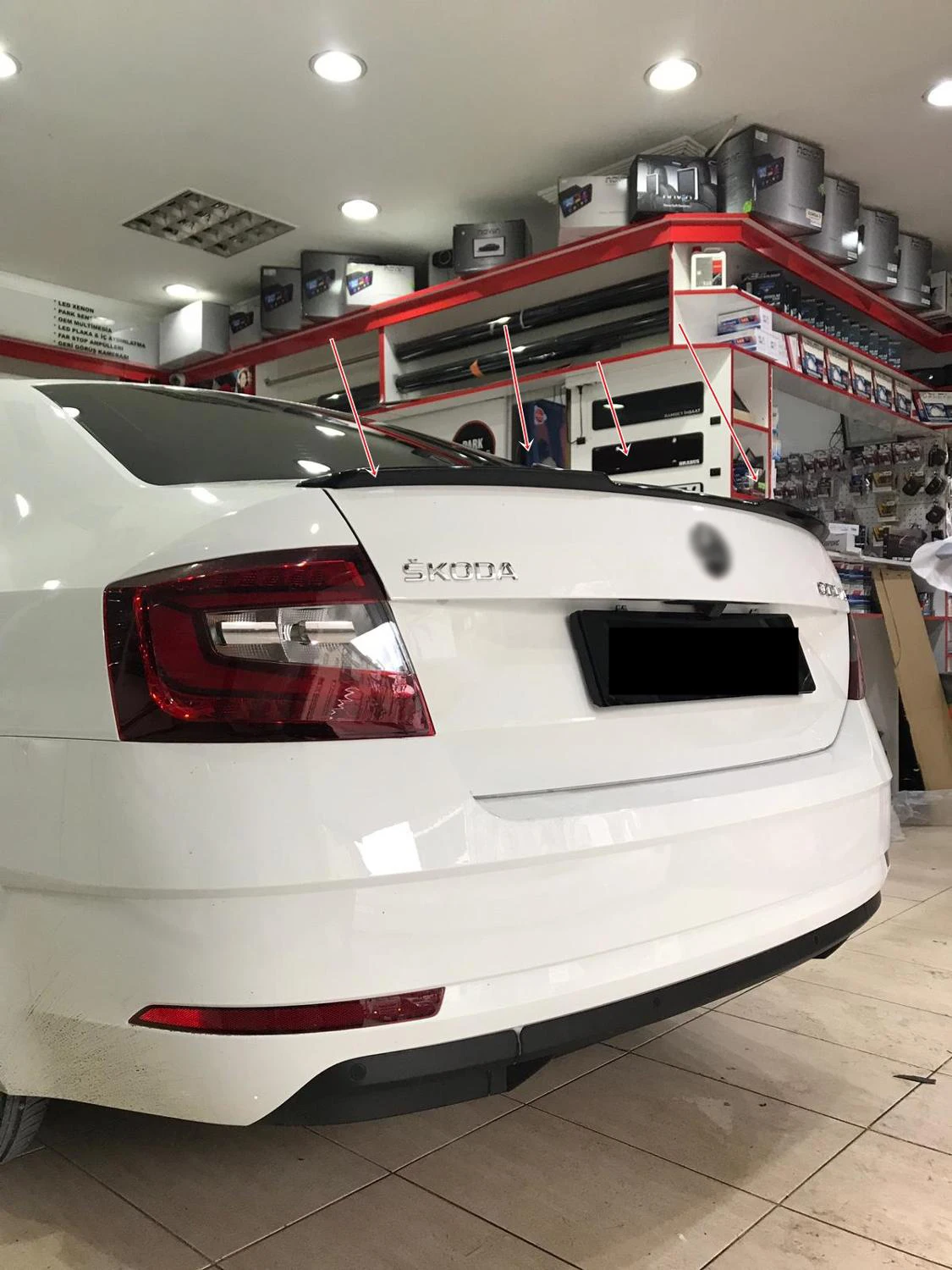 Для Skoda Octavia верхнее крыло багажника 2015 2016 2017 спойлер отделка задней двери