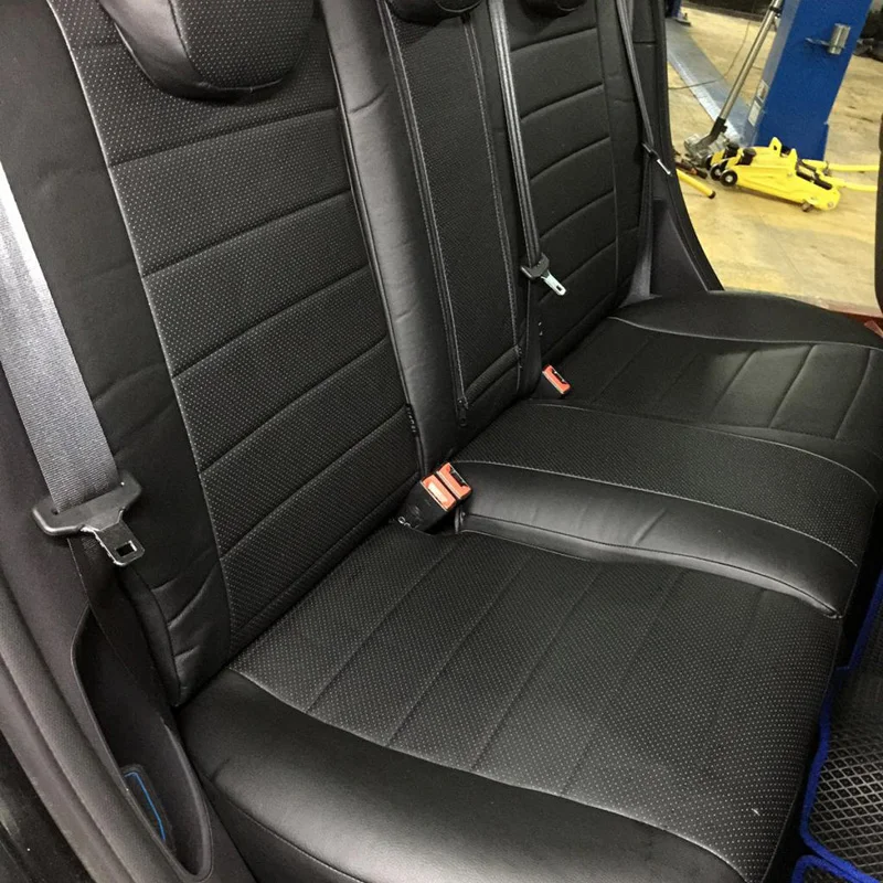 Для Ford Focus III Ambiente/Trend Sd/Hb/Wag с 2011-2022 гв. (без задн. подлокот.) модельные чехлы на