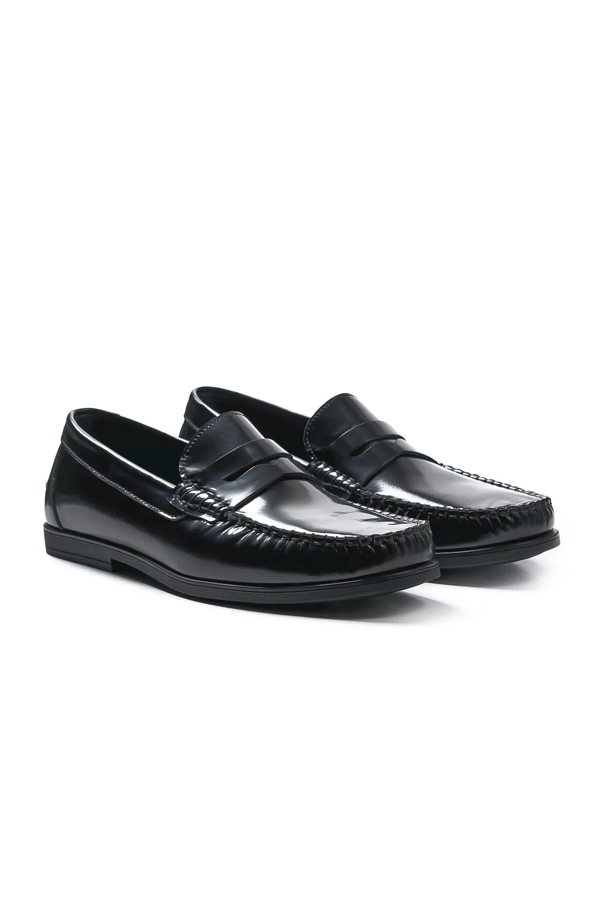 

Cordelion Black Opening Genuine Leather Men's Loafer Shoes