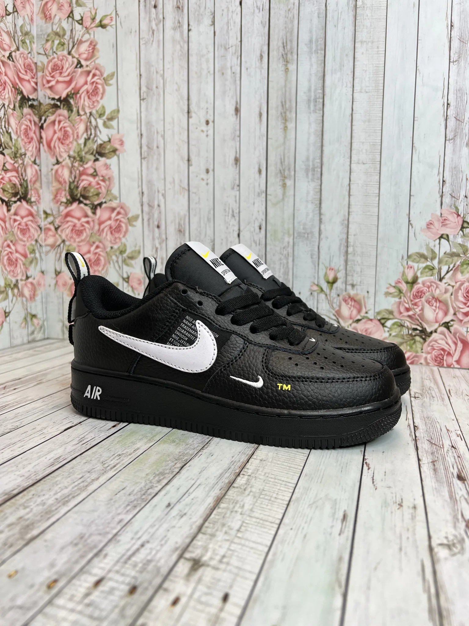 Nike Air Force 1 LV8 Utility Black 