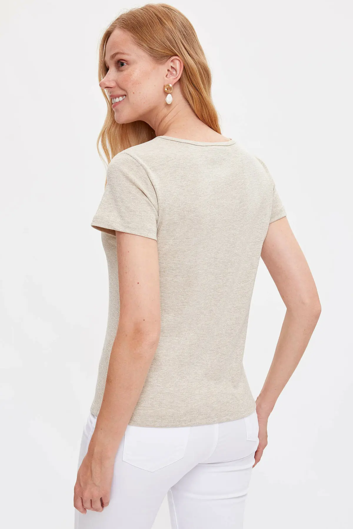 Женская футболка с коротким рукавом DeFacto бежевая Повседневная Однотонная