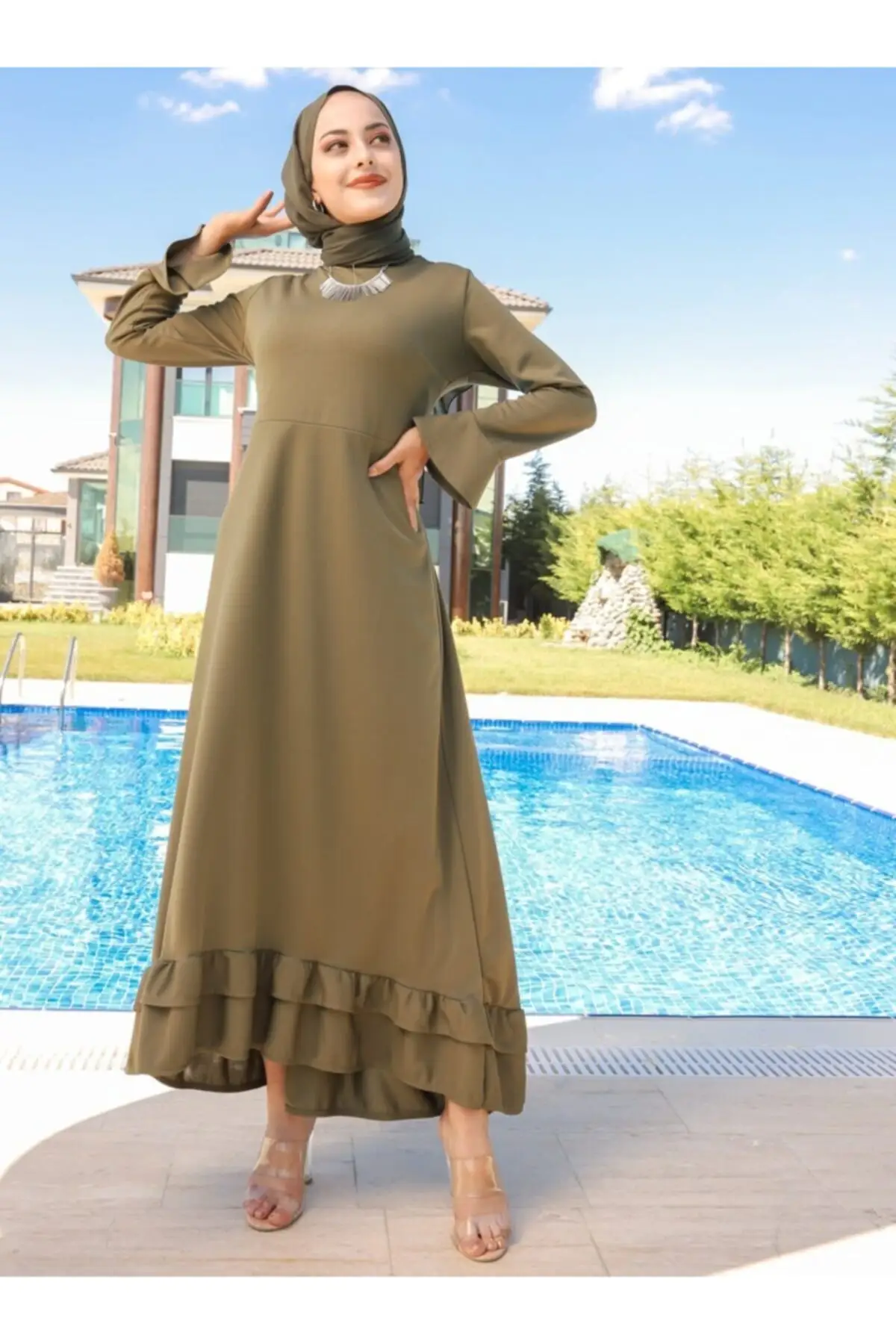 

Retro fashion admin support Mubarak Muslim headscarf in Dubai Abaya turkey autumn dress