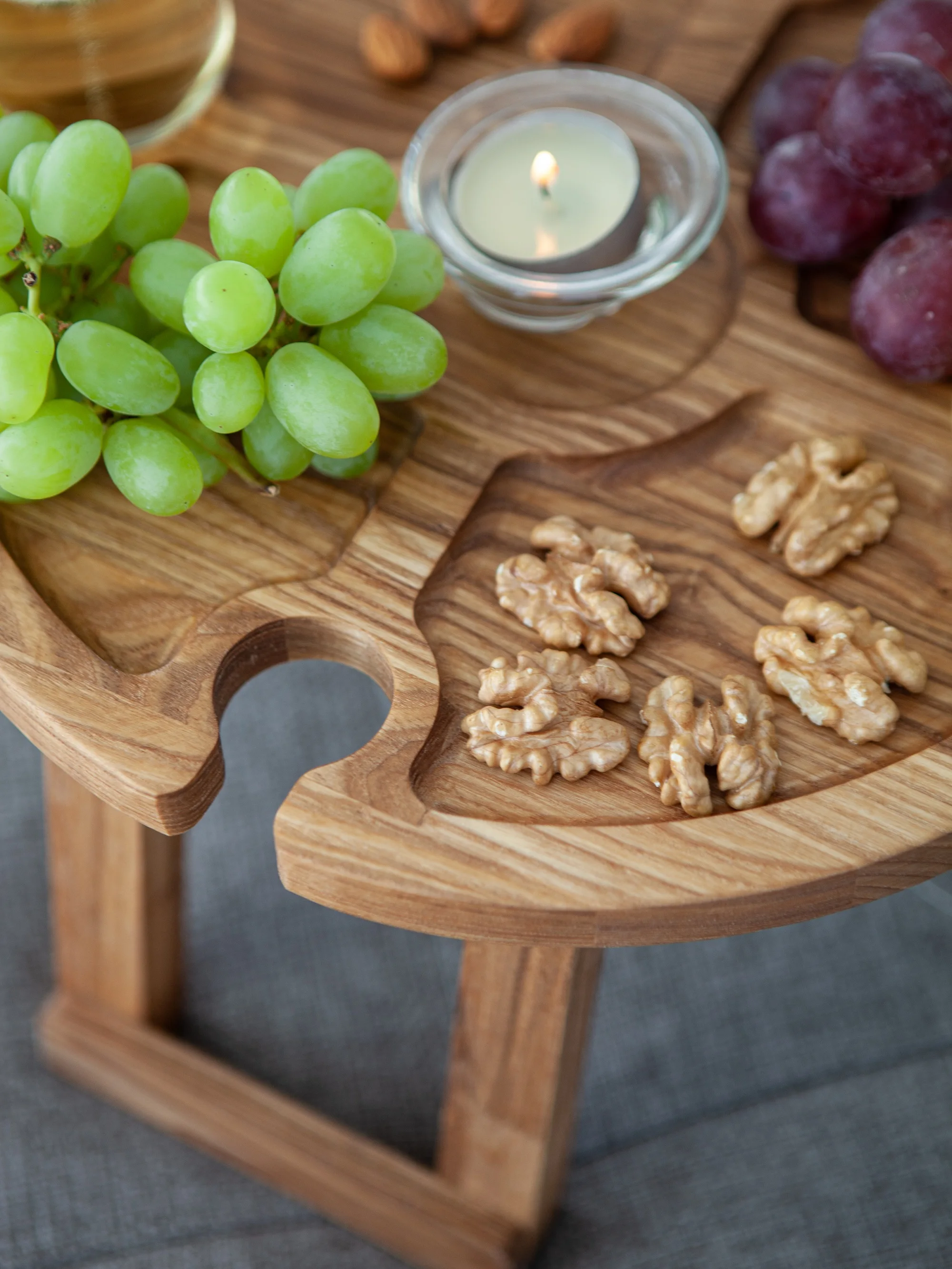 Подарок жене. Столик для вина и закусок/ Менажница деревянная/ Аксессуар Вина/