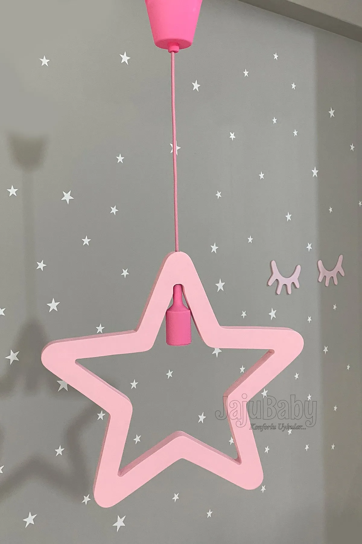 

Jaju Baby Pink Star Chandelier \ Lighting