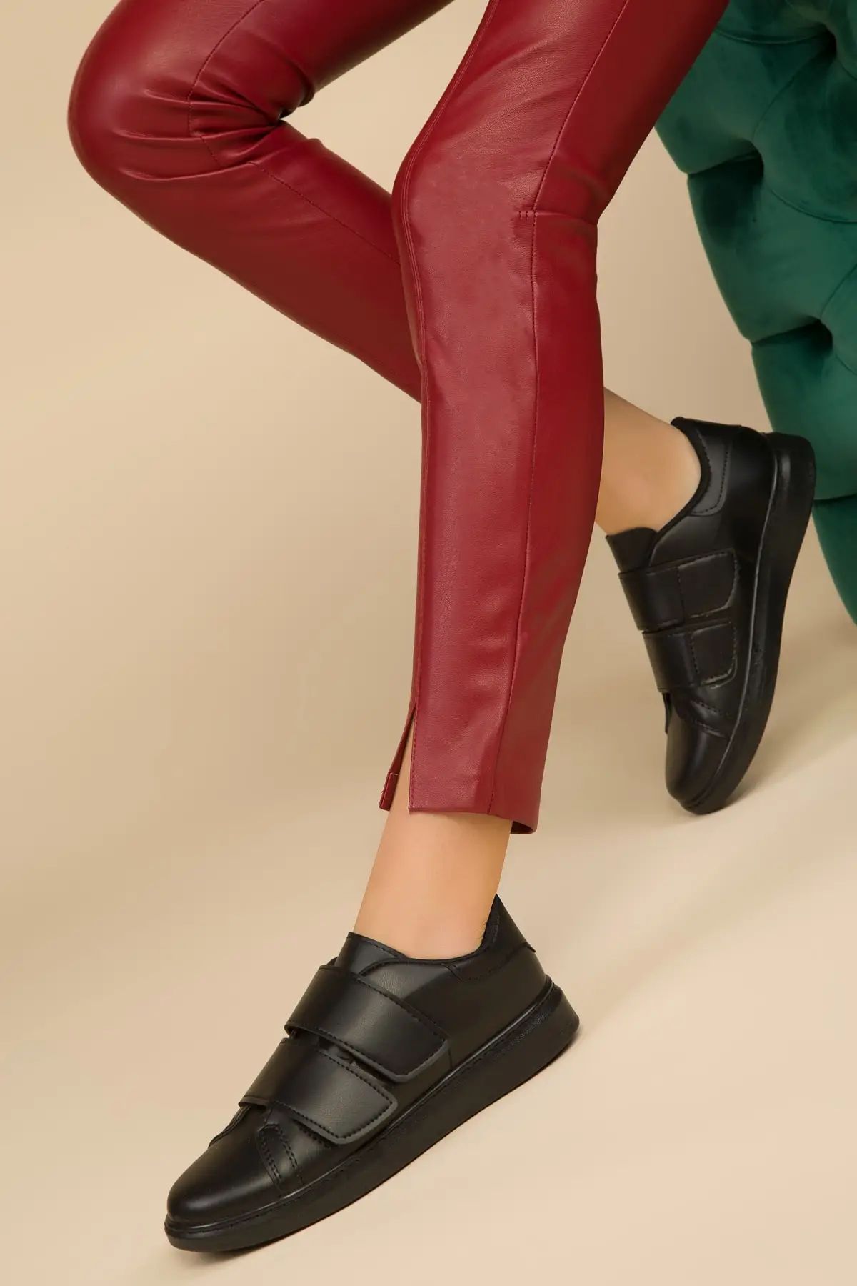 SOHO/женские модные кроссовки Женские повседневные однотонные кожаные туфли на