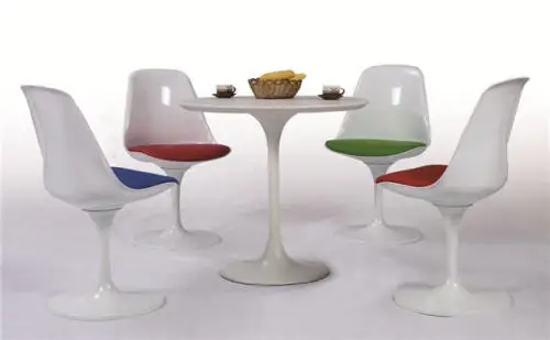 Saarinen круглый стол тюльпан белый диам 70 СМ Круглая глянцевая лакированная поверхность
