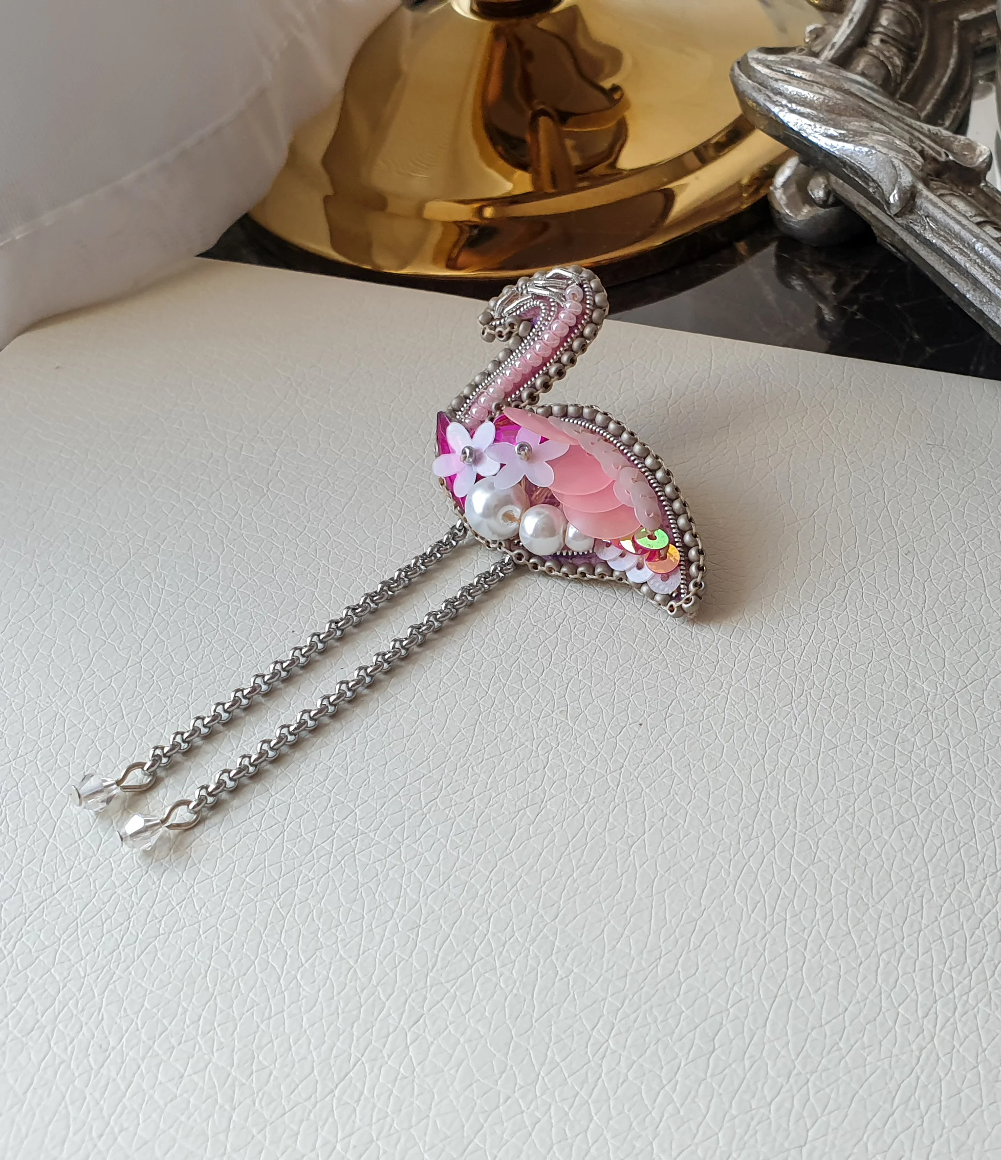 Pink flamingo brooch pin. Bird jewelry. Embroideried beaded rhinestone crystal Premium Fashion gift for women. | Украшения и
