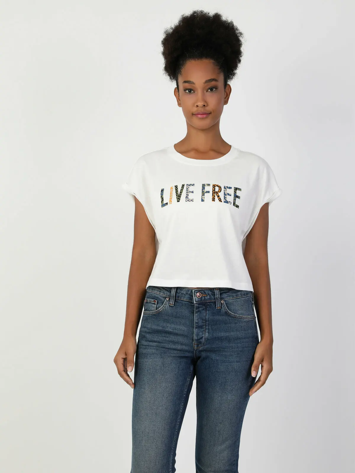 

Colins Woman Regular Fit Off White Short Sleeve Tshirt Women's Tshirt Fashion Woman Tshirts,CL1047738