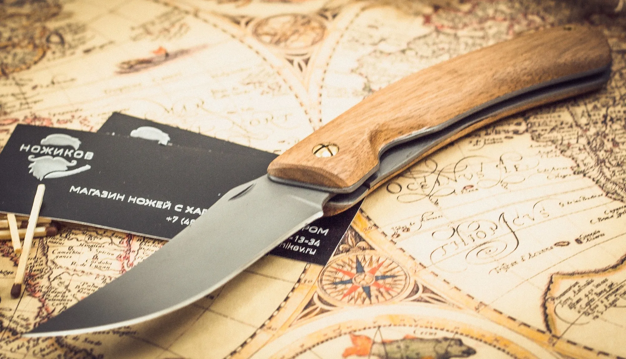 Folding knife with forged steel blade 95x18 walnut handle | Safety &amp Survival