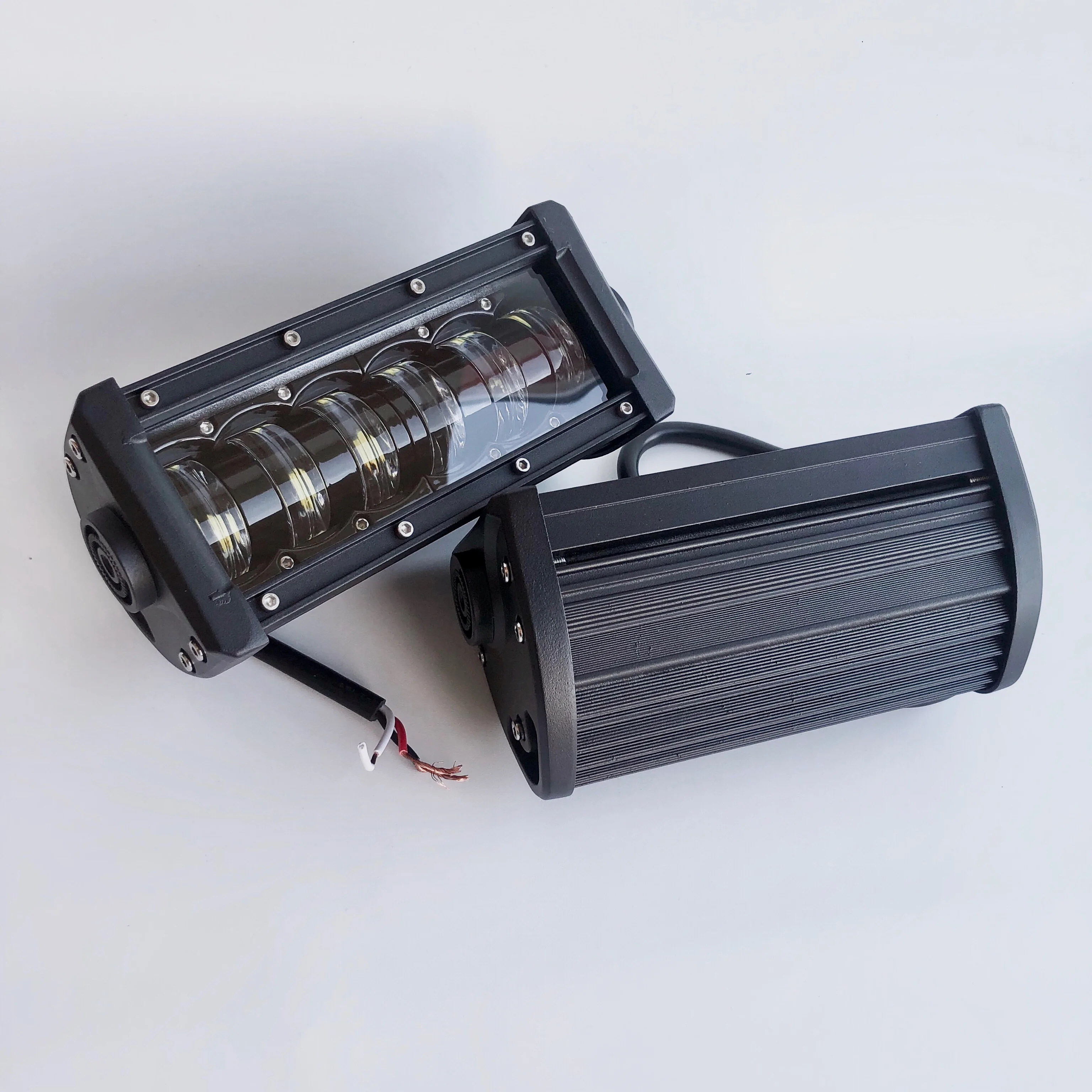 Светодиодная линзованная балка с переключением на ближний и дальний свет 1шт |