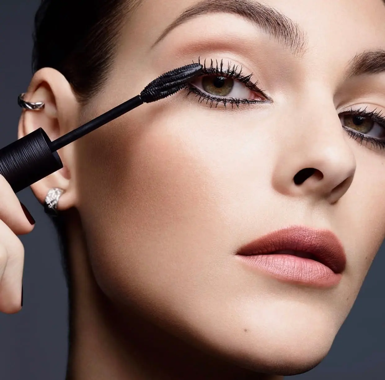 

Stretch It Out Black Mascara Eyes Makeup Eyelashes Make Up Eyebrow Lash Cosmetics Long Extensions Best Volume Lengthening Curling Lifting Dry Thick Eyelashes 4d Mascara Bambi Hooded Smokey Almond Fox Natural Looks
