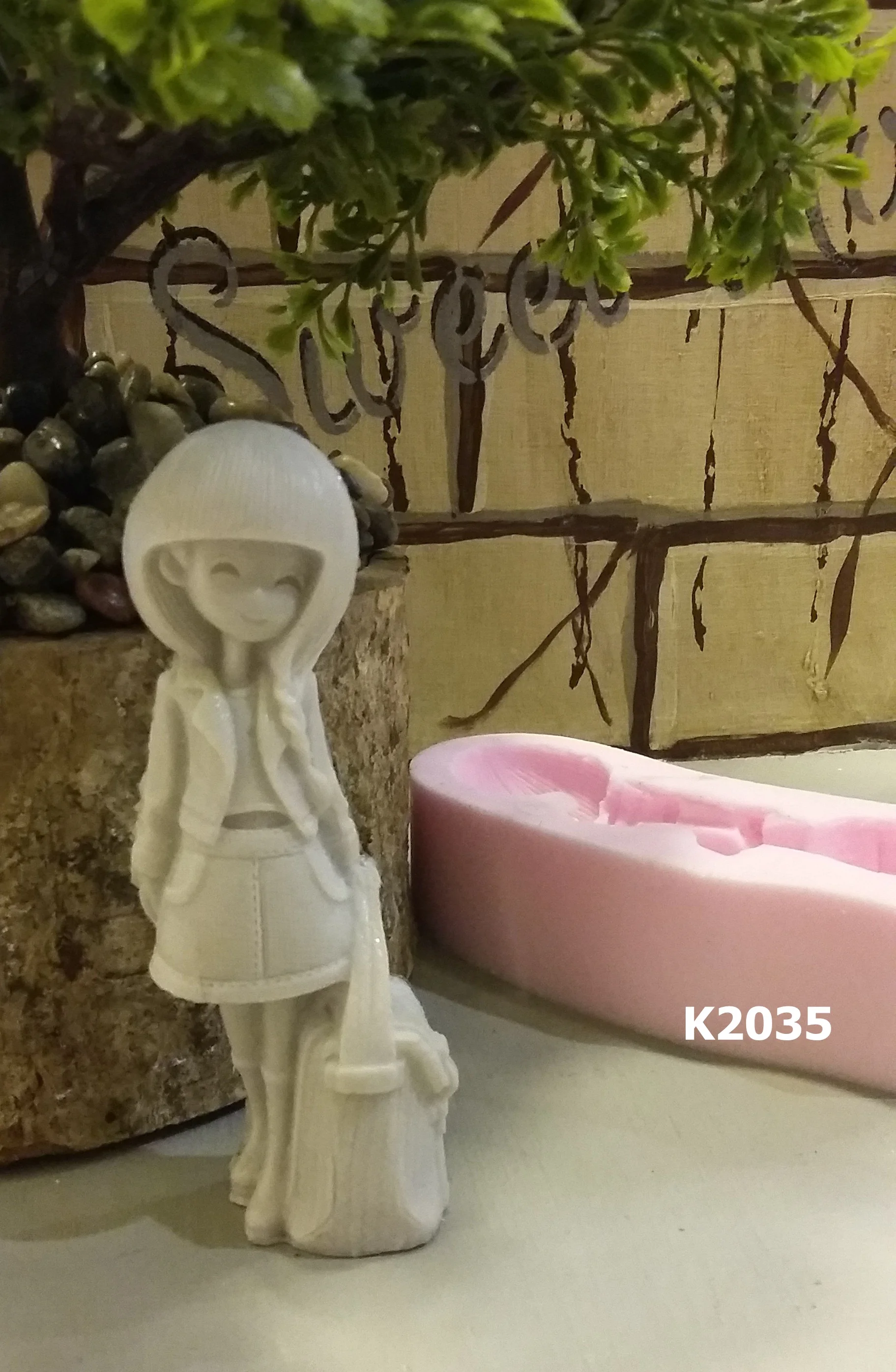 

Силиконовая форма для девочек