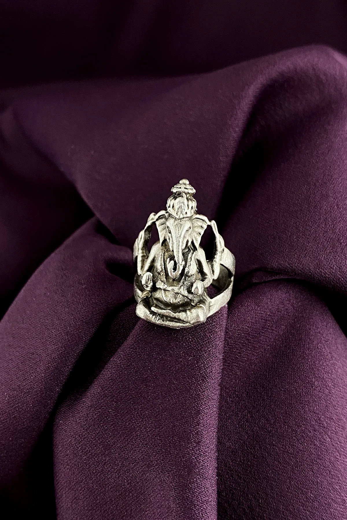 

Ganesha Figured Ring Antique Silver Plated Adjustable Sized