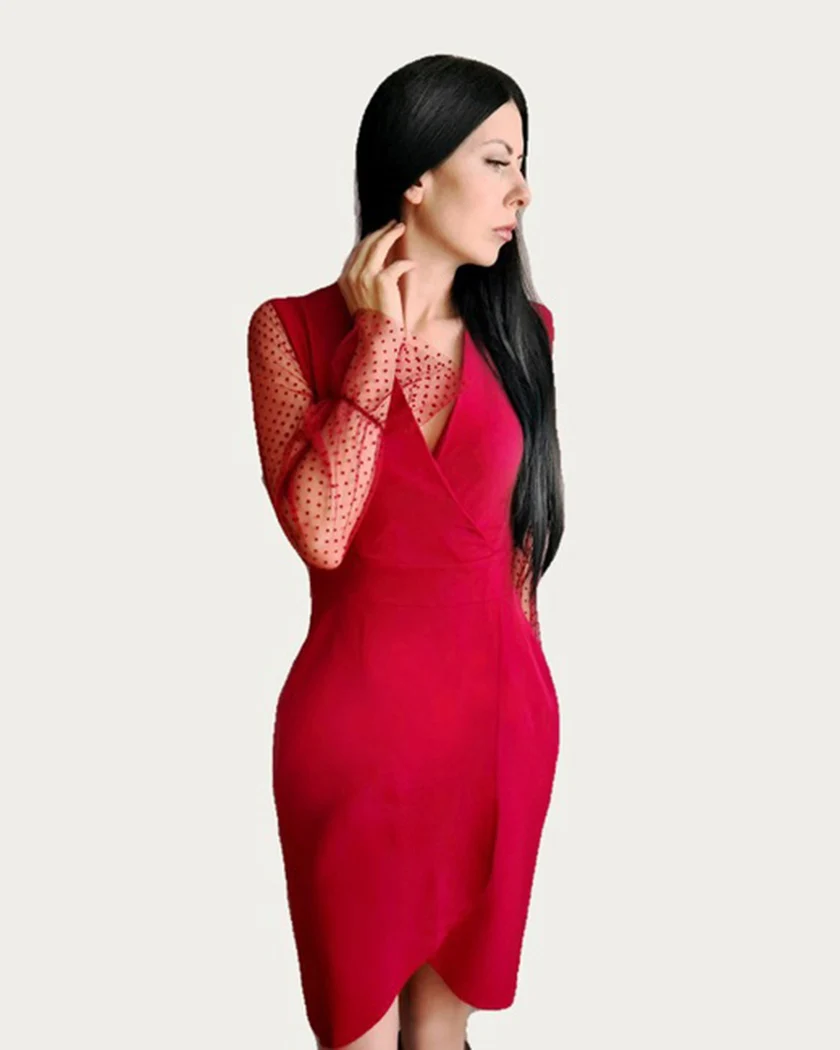 Красное платье с имитацией на запах |