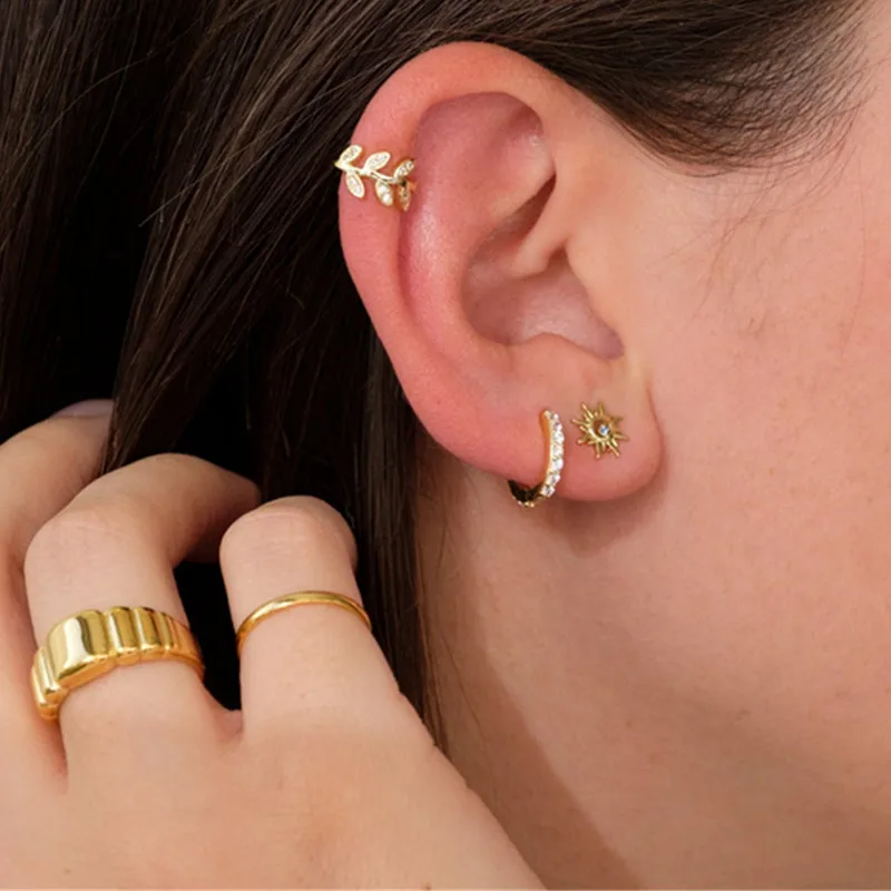 

Custom Leaf ear cuff, gold ear cuff no piercing in the form of leaves